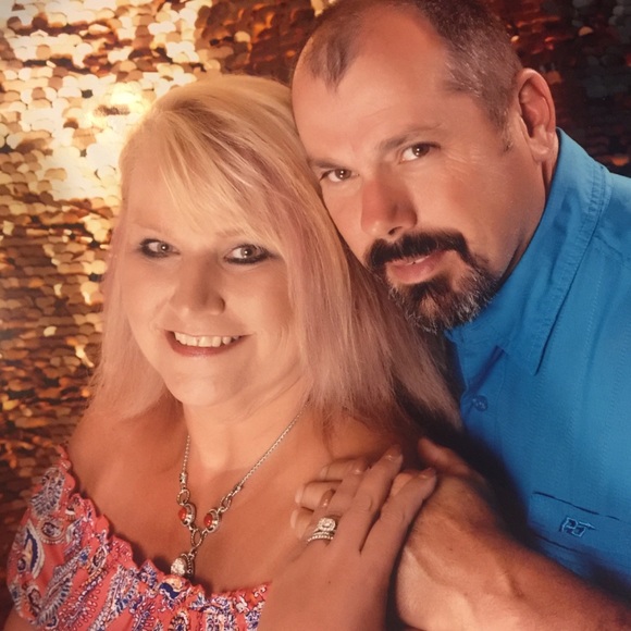 Meet your Posher, Debi - Picture 3 of 4